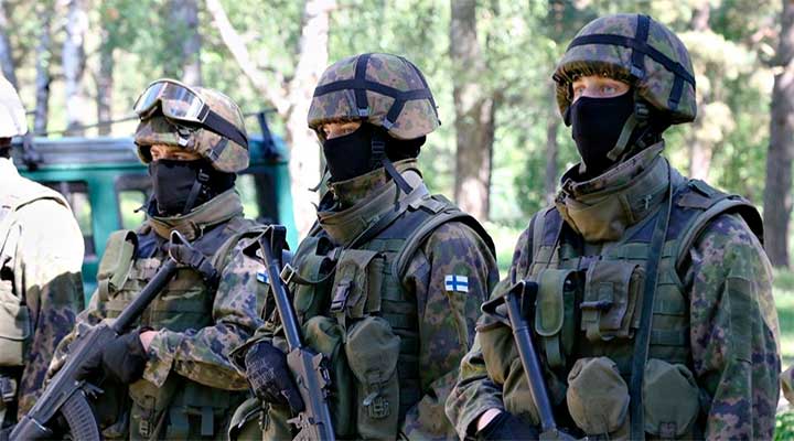 РУССКАЯ УГРОЗА. Финляндия готовится вступить в НАТО из-за России