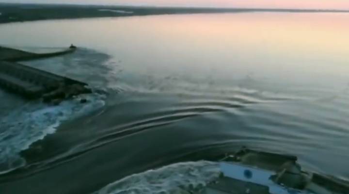 Русские оккупанты взорвали Каховскую ГЭС. ФСБ готовит теракт с применением «грязной бомбы»