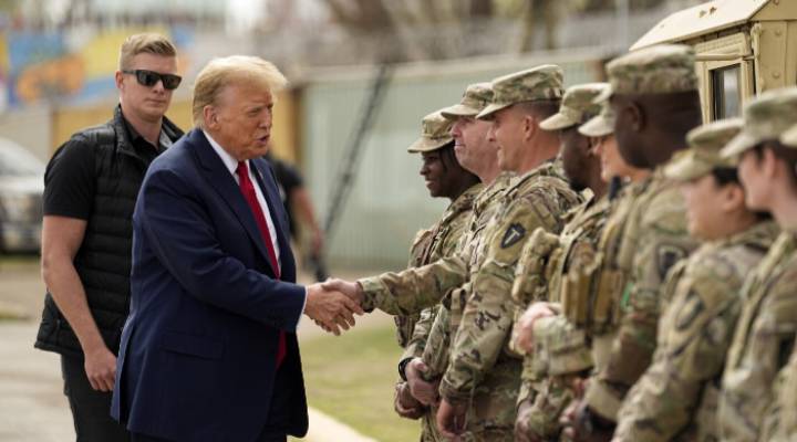 Трамп готов дать Украине гарантии безопасности, но без американских войск 